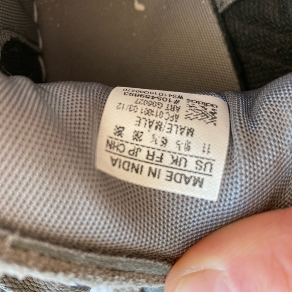 Grey Classic Adidas Sneakers - Picture 5 of 5